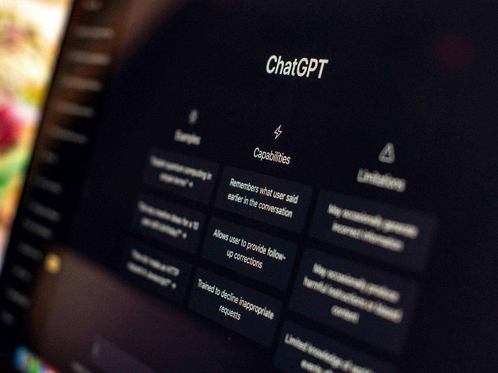 Werbung in ChatGPT: Bedeutung ohne Keywords ChatGPT-Interface mit Beispielen und Möglichkeiten im Kontext von Werbung.
